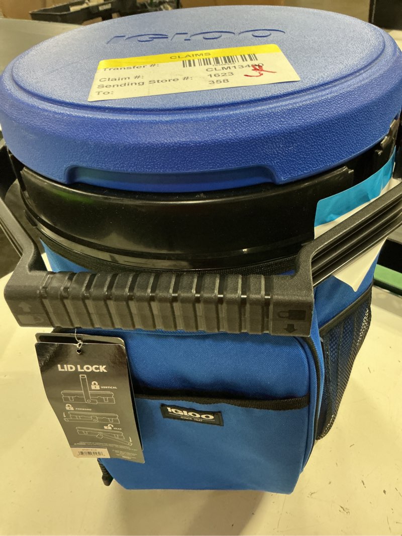 Condition photo showing Good Condition for igloo 20 quart / 5 gallon cooler bucket