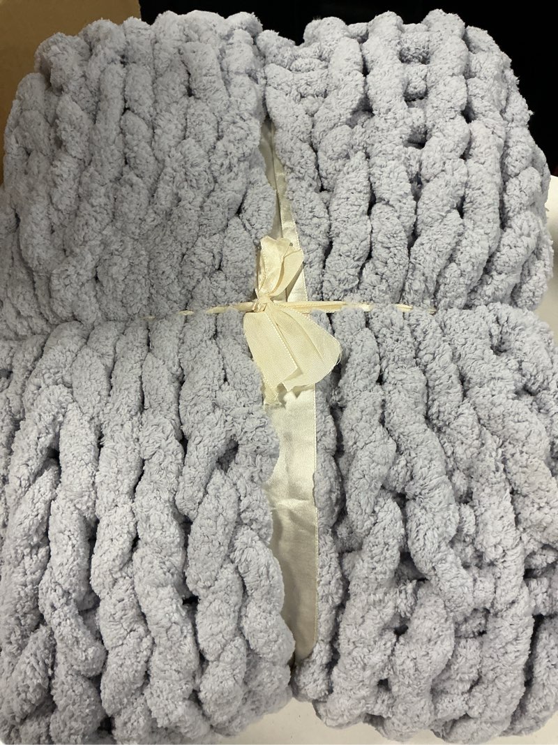 Condition photo showing Good Condition for hand chunky knitted blanket handmade coarse woven blanket thick blanket