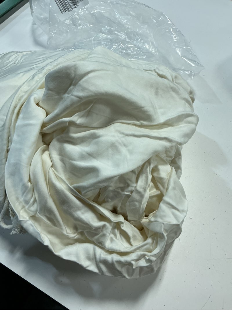 Condition photo showing Good Condition for bamboo sheet set, queen, ivory
