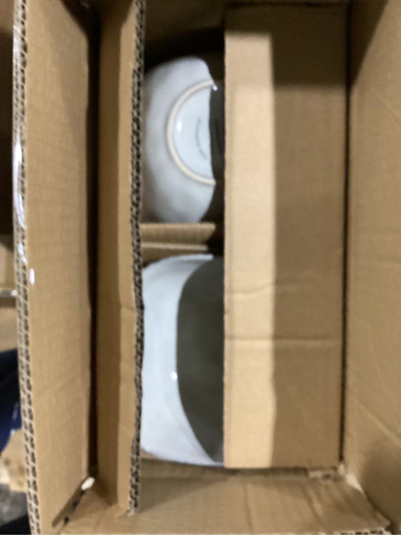 Condition photo showing Good Condition for famiware dinnerware sets for 4, ocean round 12-piece kitchen plates and bowls sets, reactive glaze, microwave and dishwasher safe, scratch resistant, blue blue set(12pcs)