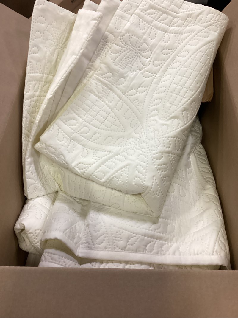 Condition photo showing Good Condition for SheRest Full Quilt Bedding Set - Soft Breathable Bed Quilts, Modern Style Embossed Bedspreads, Lightweight Microfiber Reversible Coverlet for All Seasons, Cream, 3 Pieces (1 Quilt,2 Pillow Shams) Cream Full (80" x 90")