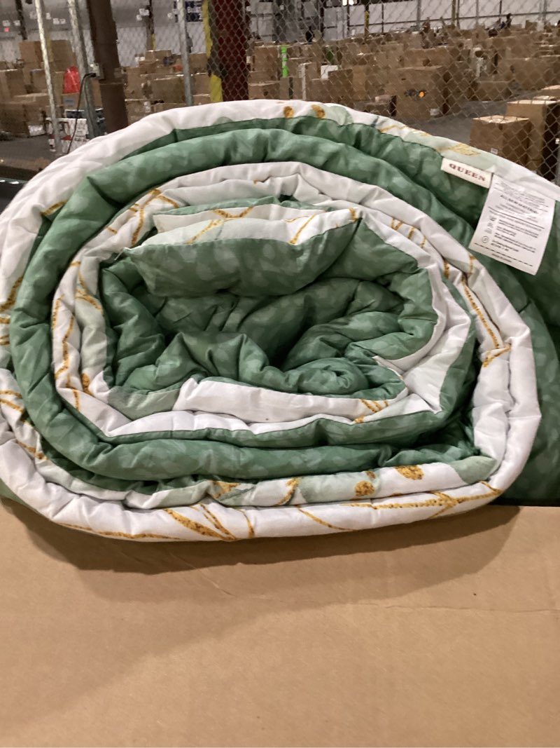Condition photo showing As Is for Joyreap 6 Piece Bed in a Bag Twin, Green Leaves Printed on White Botanical Design, Microfiber Comforter Set for All Season (1 Comforter, 2 Pillow Shams, 1 Flat Sheet, 1 Fitted Sheet, 1 Pillowcase) Botanical 02 Twin-6pieces