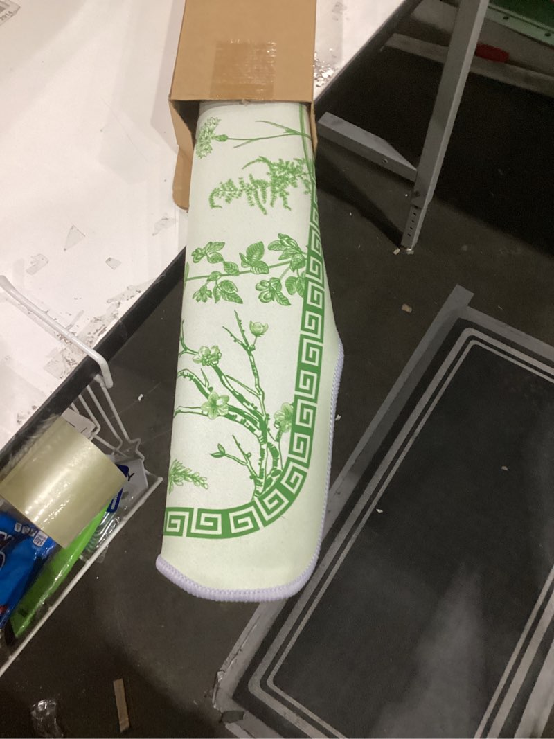 Condition photo showing New/Like New for 33.5x33.5 Inch Square Mahjong Mat for Table Domino Rubber Standard Scalloped Edges Chinoiserie Mahjong Mat Anti Slip Playmat for Poker Mah-Jong Board Dominoes Card Games (Green)