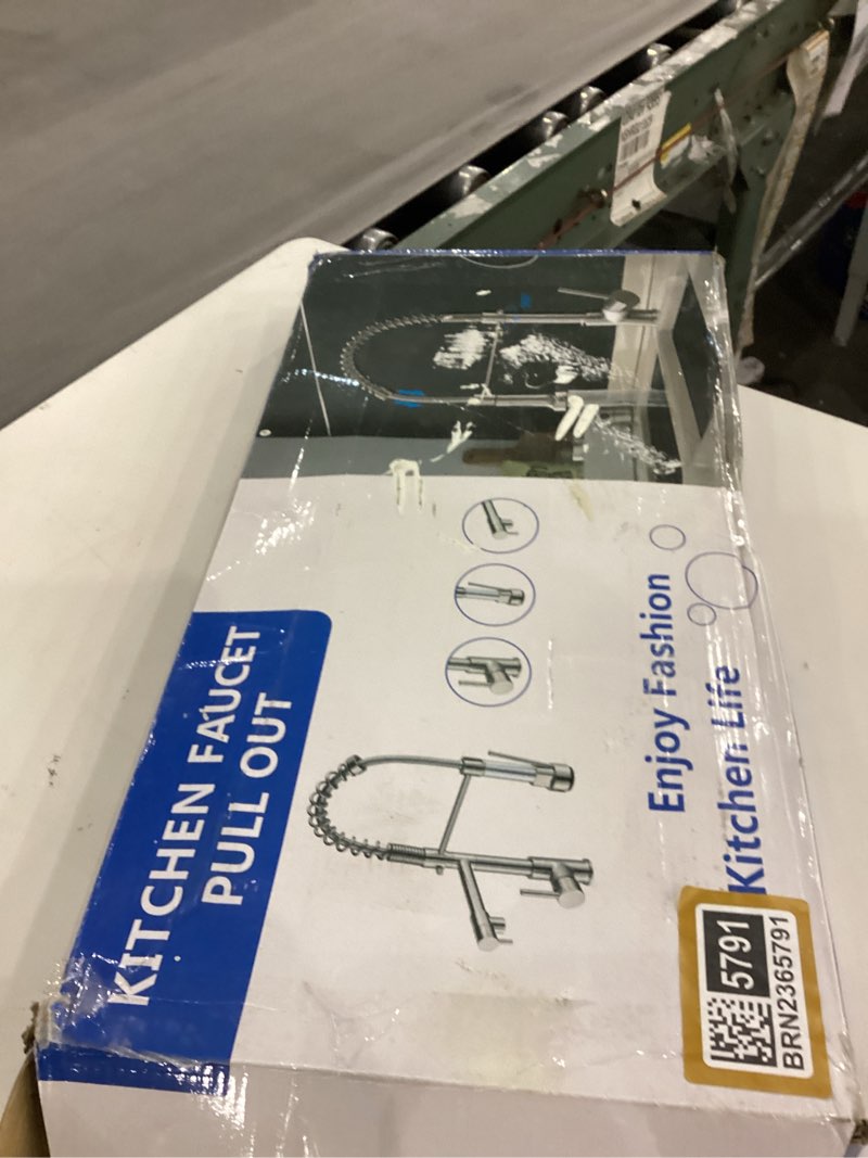 Single Handle Pull Down Sprayer Kitchen Faucet with Accessories, 1 or 3 Holes