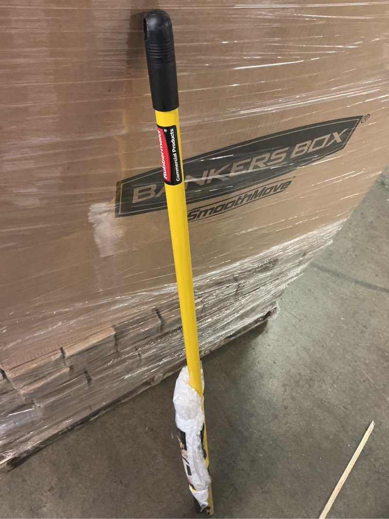 Condition photo showing New/Like New for rubbermaid commercial products flexible microfiber duster kit