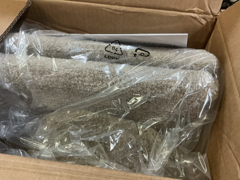 Condition photo showing Good Condition for amazon basics cat tree - multi-level climbing activity tower with jute rope scratching posts for indoor cats & kittens, medium (31.5"h), beige