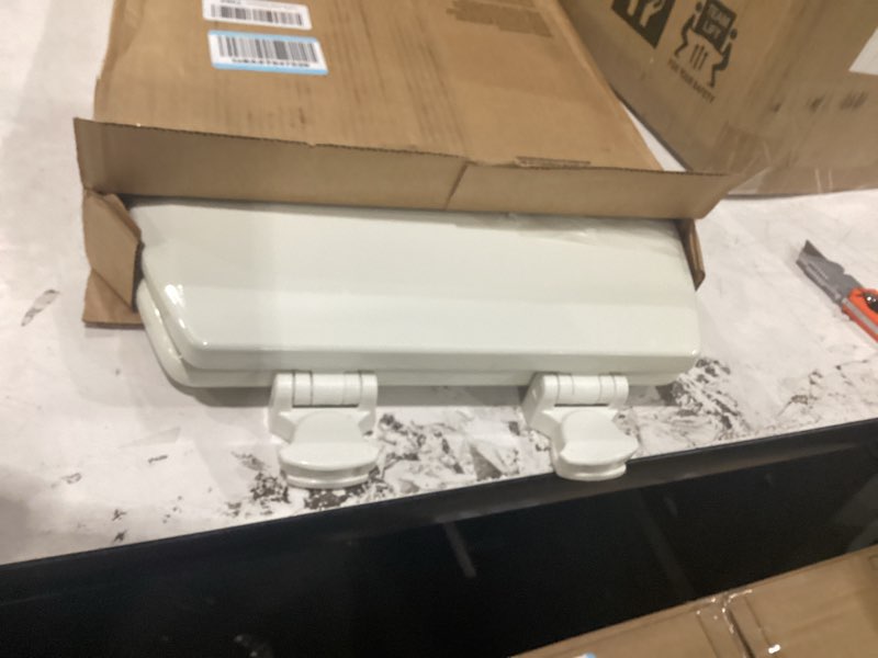 Condition photo showing Good Condition for bemis 1500ec durable wood toilet seat with easy clean hinges, made in usa, elongated, biscuit biscuit elongated