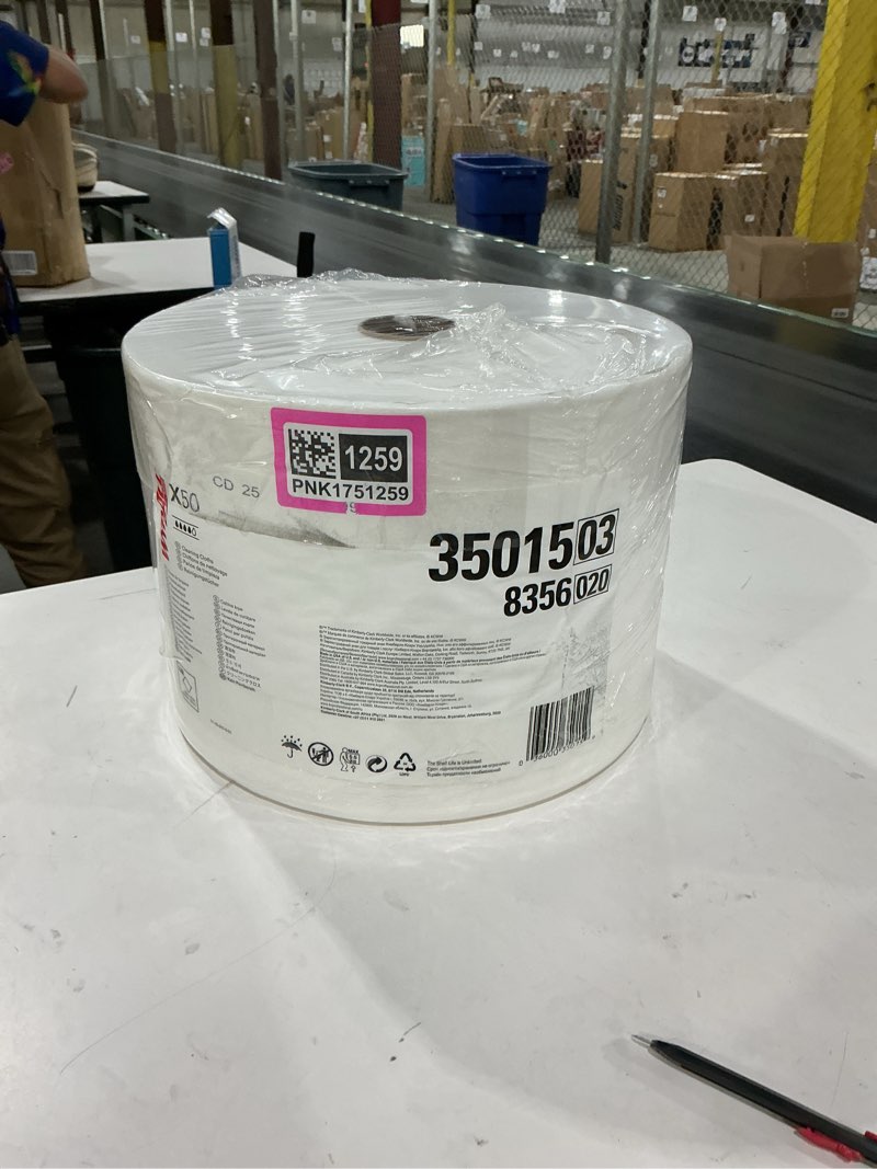 Condition photo showing New/Like New for Wypall X50 Disposable Cloths (35015)  Jumbo Roll  9.8 x 13.4  White  1 100 Sheets per Roll