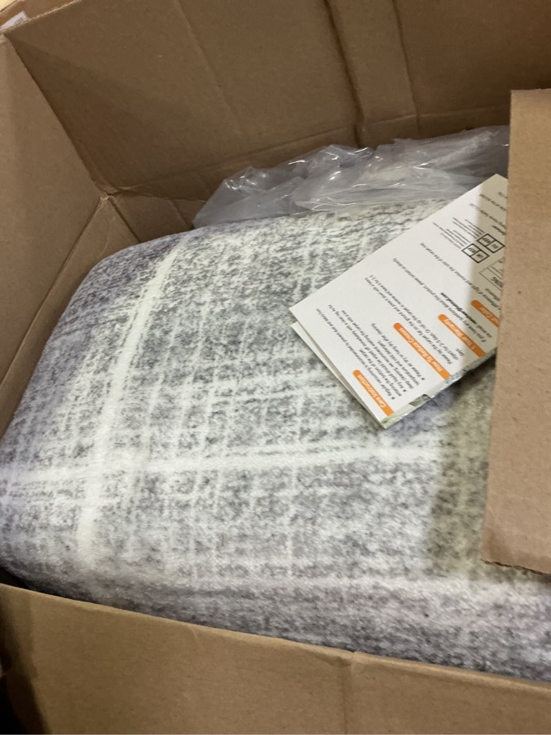 Condition photo showing Good Condition for Vamcheer Modern Area Rug 6x9 - Upgraded 10mm Thick Sponge for Exceptional Comfort, Abstract Area Rug for Living Room/Bedroom/Office, Non-Shedding & Easy to Clean, Grey Striped 6X9FT Grey