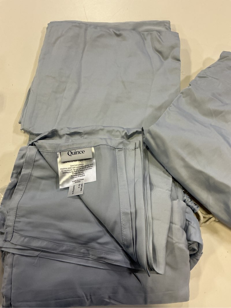 Condition photo showing Good Condition for  quince bamboo sheet set   twin mist 