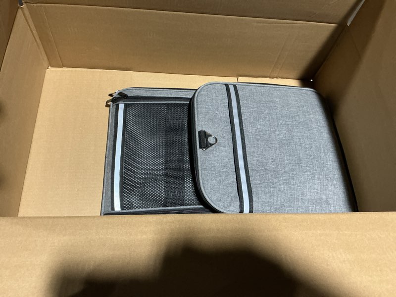 Condition photo showing Good Condition for Large Cat Carrier Dog Carrier Pet Carrier Under 25 Lbs,Large Cats Small to Medium Dogs Portable Soft Sided Folding Travel Pet Carrier, Cat Carrier for 2 Cats Car Travel Carrier(Large, Grey)