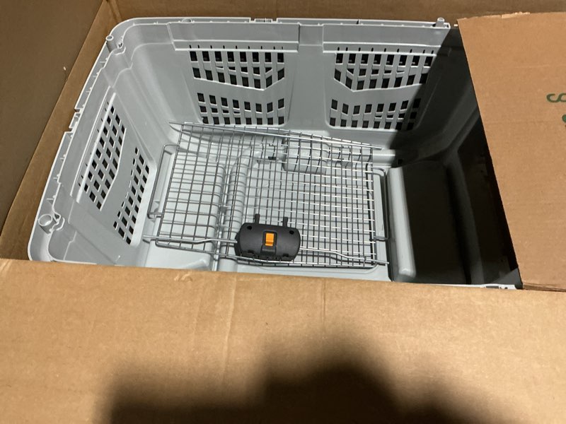 midwest homes for pets skudo plastic carrier, ideal for medium dog breeds with an adult weight of 35
