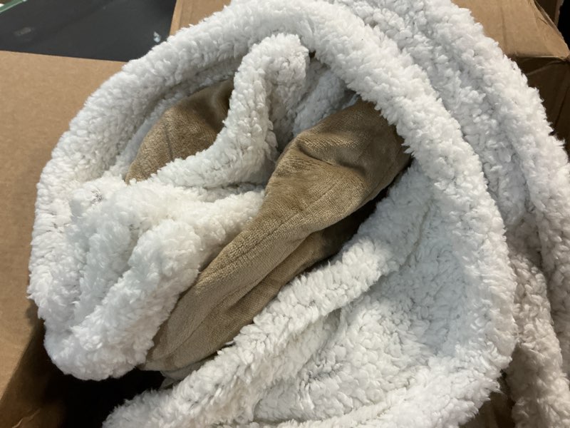 Condition photo showing Good Condition for electric heated blanket twin size 62x84 inch - super soft flannel, 10 heat settings, 1-12h auto shut off, machine washable, safe for overnight use (light brown) 04-light brown 62"x84"(twin size)