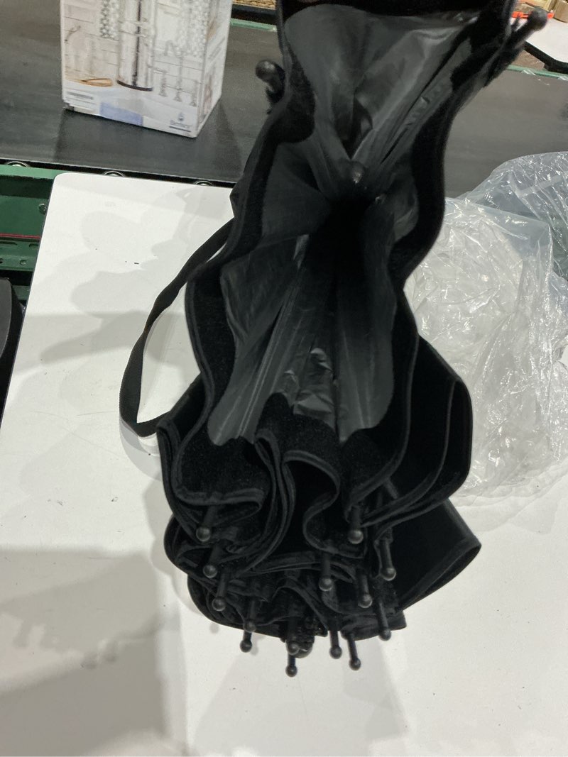 Condition photo showing Good Condition for neewer parabolic softbox with bowens mount & honeycomb grid neewer basicsmodel: ns39p