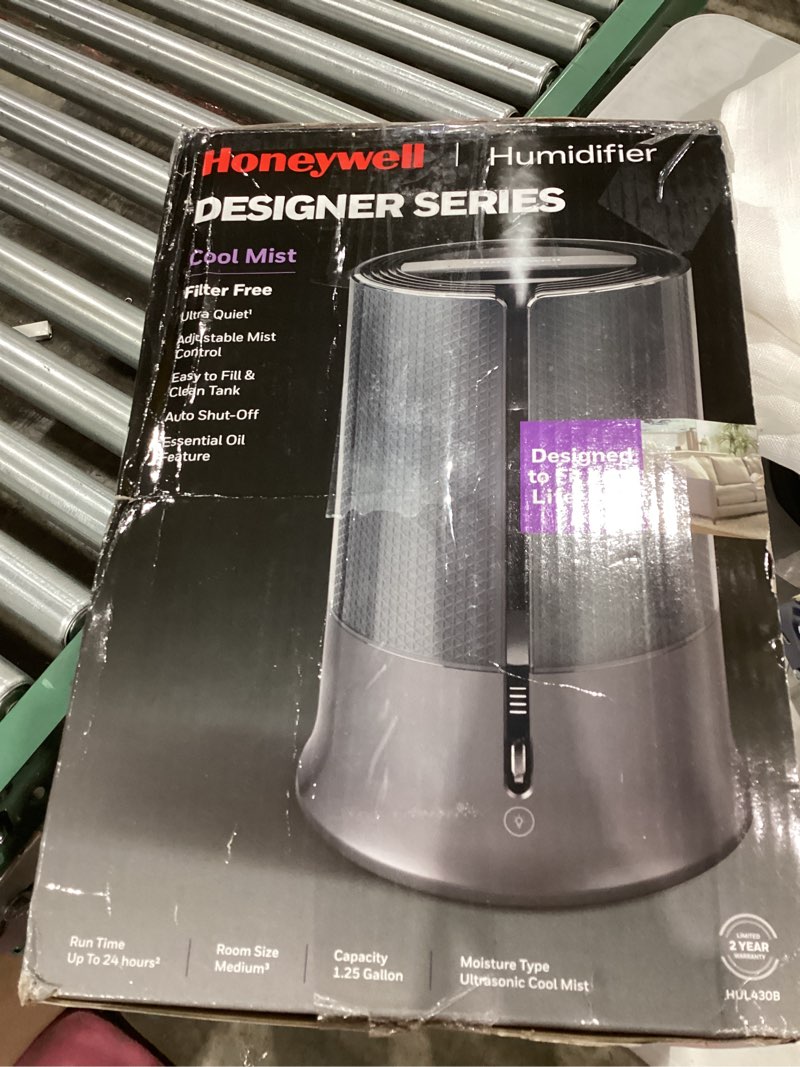 Condition photo showing Good Condition for Honeywell Designer Series Cool Mist Humidifier, Room Humidifiers, White White Humidifier