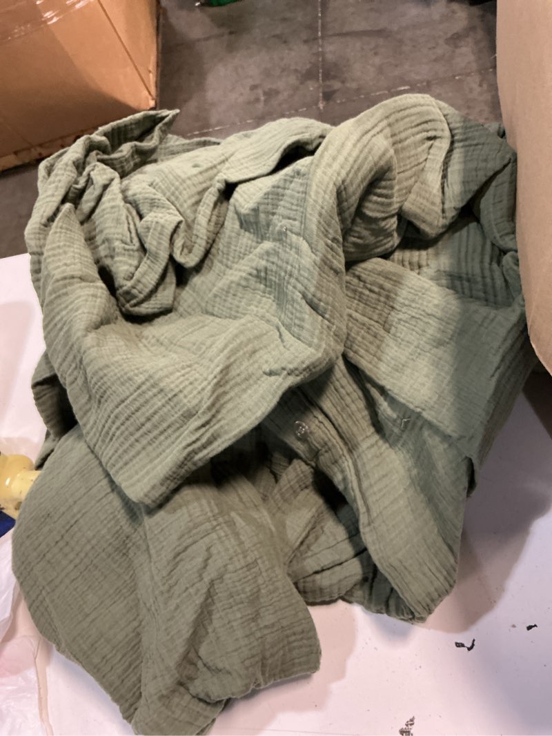 Condition photo showing As Is for quince organic airy gauze duvet cover, king/cal king, olive