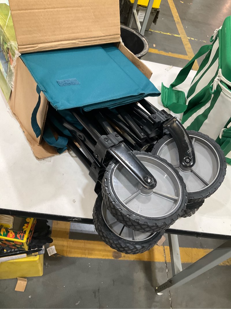 Condition photo showing Good Condition for collapsible wagon - embark™