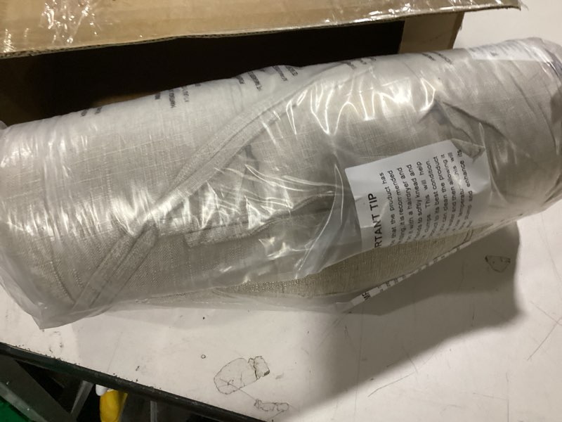 Condition photo showing Good Condition for Chair Cushions, Memory Foam Dining Chair Cushions, Tufted Indoor Chair Pads, Set of 4, 16.5' x 16.5' x 3.5', Beige Beige Pack of 4