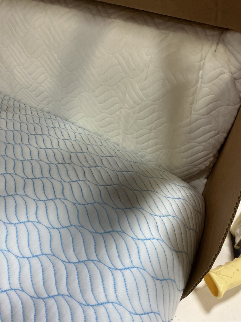 Condition photo showing Good Condition for Cooling Pillows Queen Size Set of 2, Memory Foam Pillows with Zipper, Adjustable Firmness for Sleeping Cool Cold Pillow to Hot, Side, Back and Stomach Sleepers, 2 Pack, 20x30 Cooling Blue Cover Queen (Pack of 2)