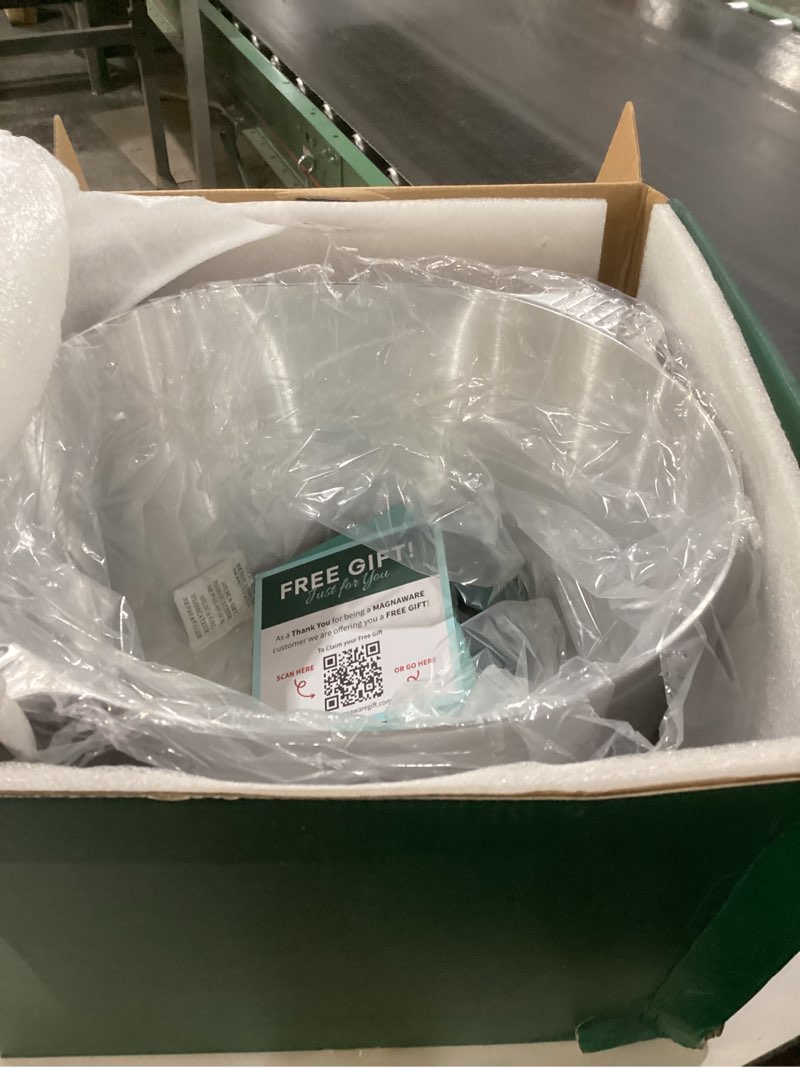 Condition photo showing As Is for Magnaware 14 quart cast iron dutch oven