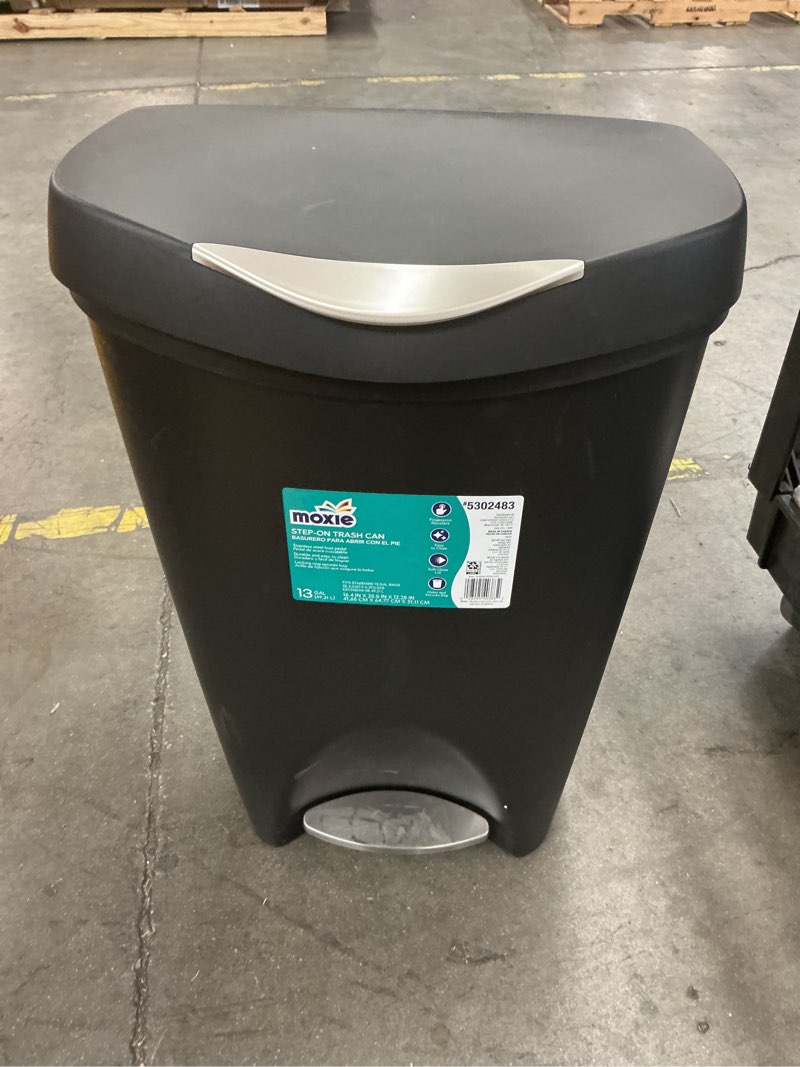 moxie step on trash can
