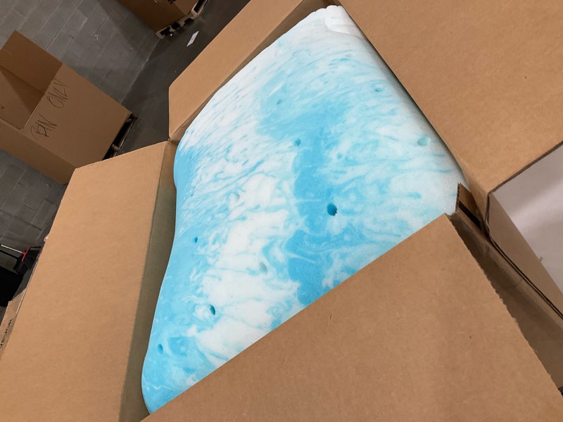 Condition photo showing Good Condition for iululu queen size mattress topper, 2 inch gel memory foam topper, light comfort upgrade, certipur-us certified queen 2 inch-standard gel