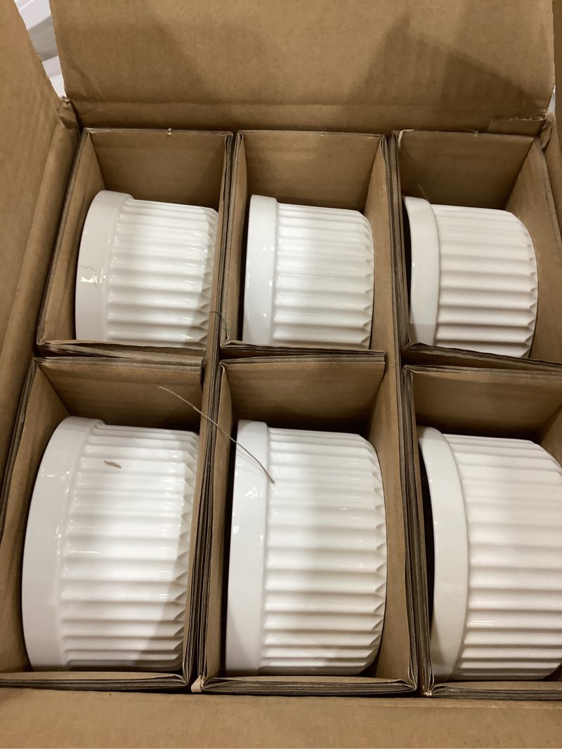 Condition photo showing New/Like New for LE TAUCI Ramekins 16 OZ Oven Safe, Ceramic Souffle Dishes for Oven, Custard Cups, Creme Brulee Dishes, Porcelain Large Ramekins, Pudding Ramiken, Dipping Sauces, Set of 6, White 16 OZ White