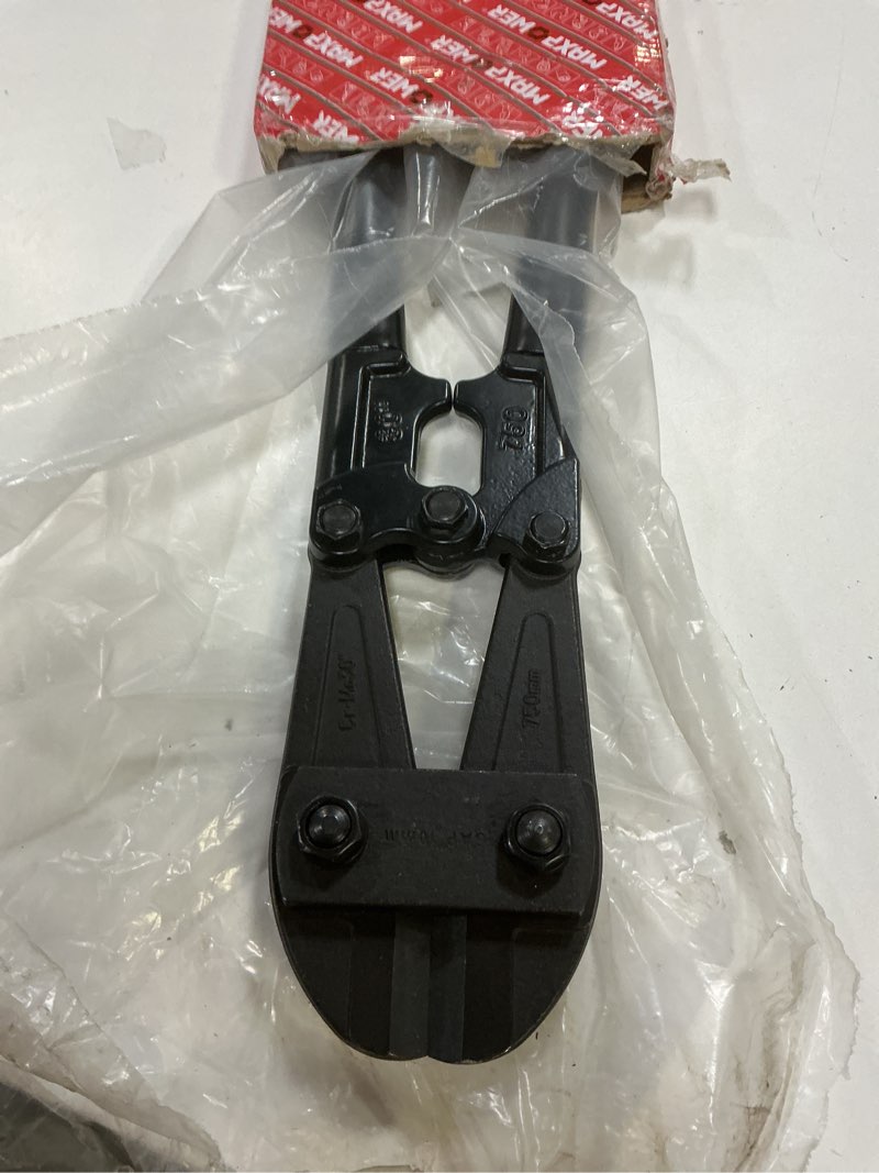 Condition photo showing Good Condition for maxpower bolt cutter 30 inch, max jaw opening 13/16", heavy duty metal cutters with ergonomic rubber long handle 30 in.