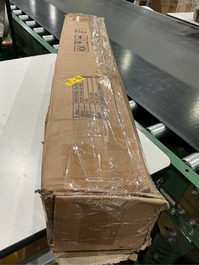 Condition photo showing Good Condition for room divider 