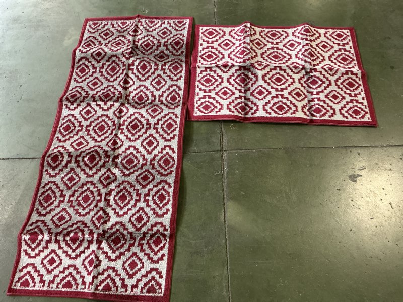 The Sofia Rugs Kitchen Runner Rug 26 x 35 ft)  red Gray Rectangular Indoor Geometric