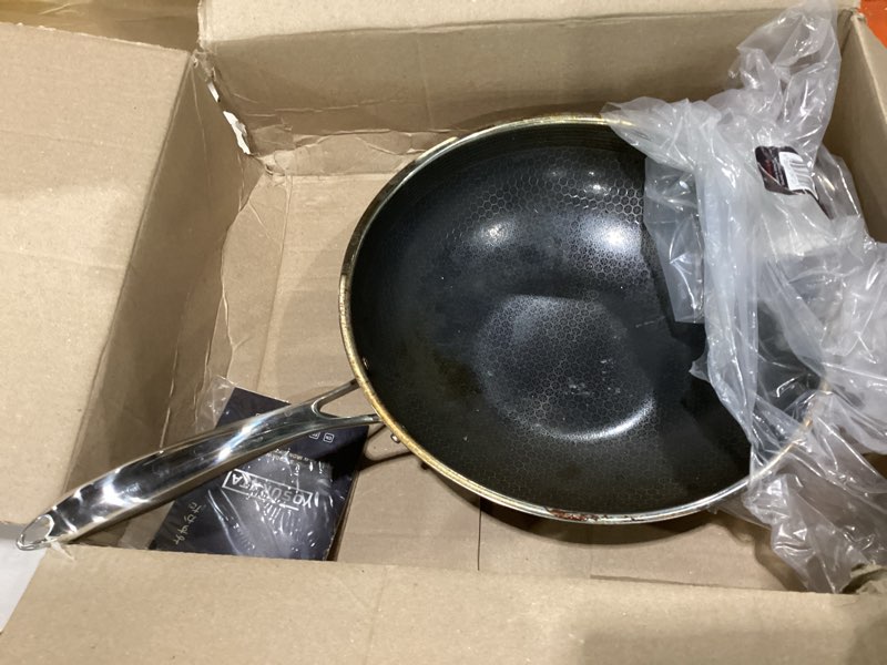 Condition photo showing Good Condition for refurbished  yosukata 13.5\" carbon steel wok pan – pre-seasoned flat bottom pow wok for stir fry, bbq, grill & camping – traditional japanese chinese cookware – compatible with induction, electric, gas, open fire