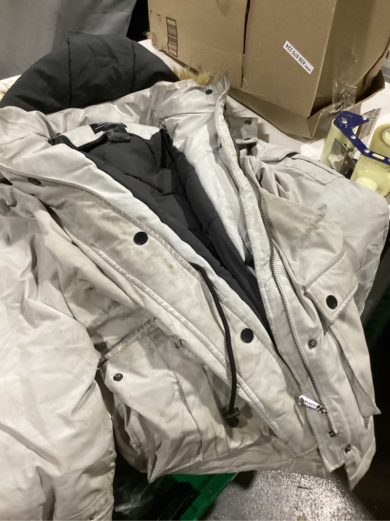 Condition photo showing As Is for wantdo plus size winter coats for women parka overcoat warm winter jacket with hood medium gray