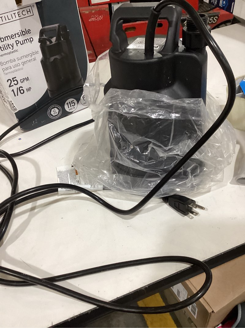 Condition photo showing As Is for utilitech 1/6-hp 115-volt 25-gpm thermoplastic submersible utility pump