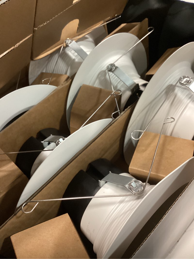 Condition photo showing Good Condition for Juno E Series 5"/6" LED Ceiling Light, Baffle Trim Recessed Lighting with 5-in-1 Switchable White Color, 1200 Lumens for High Ceilings, Wet Rated LED Downlight, Dimmable, White, 6-Pack Baffle Trim 5-to-6-Inch, 1200 Lumens (6-Pack)