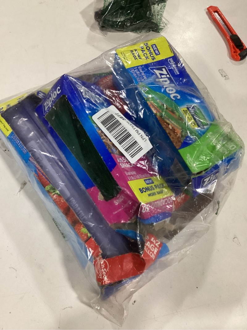 Condition photo showing Good Condition for Ziploc bag set 