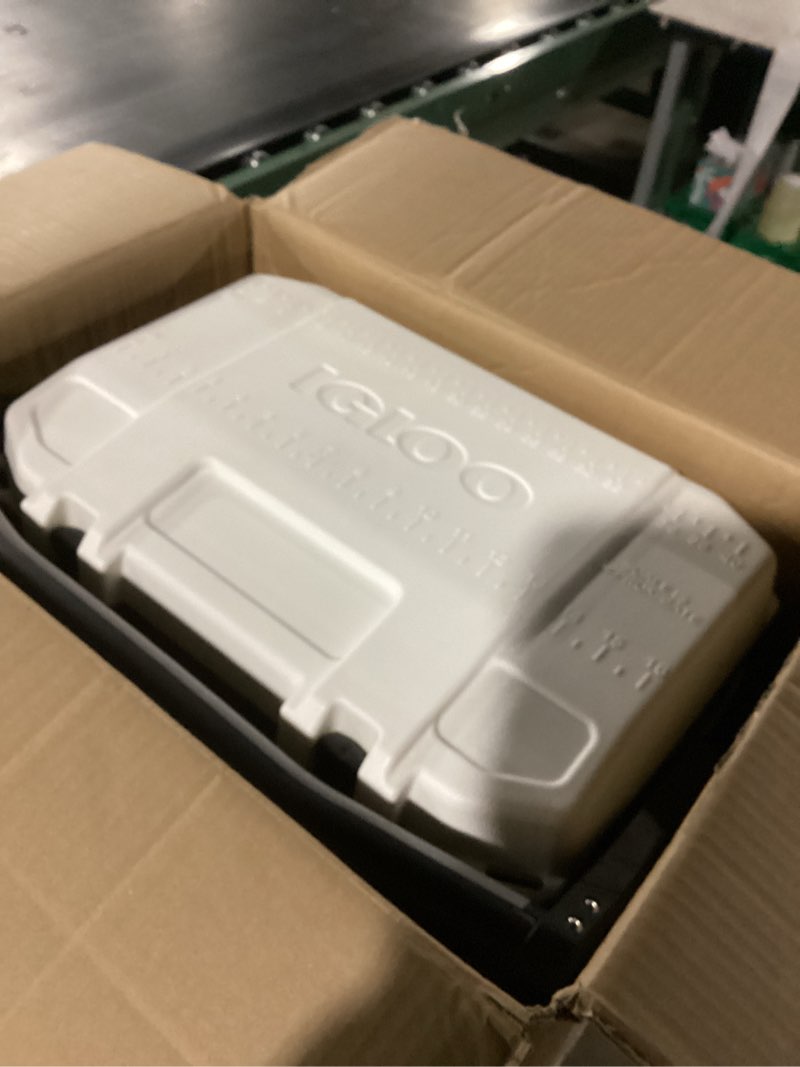 Condition photo showing Good Condition for igloo bmx cooler | insulated hard shell ice chest white 25 qt