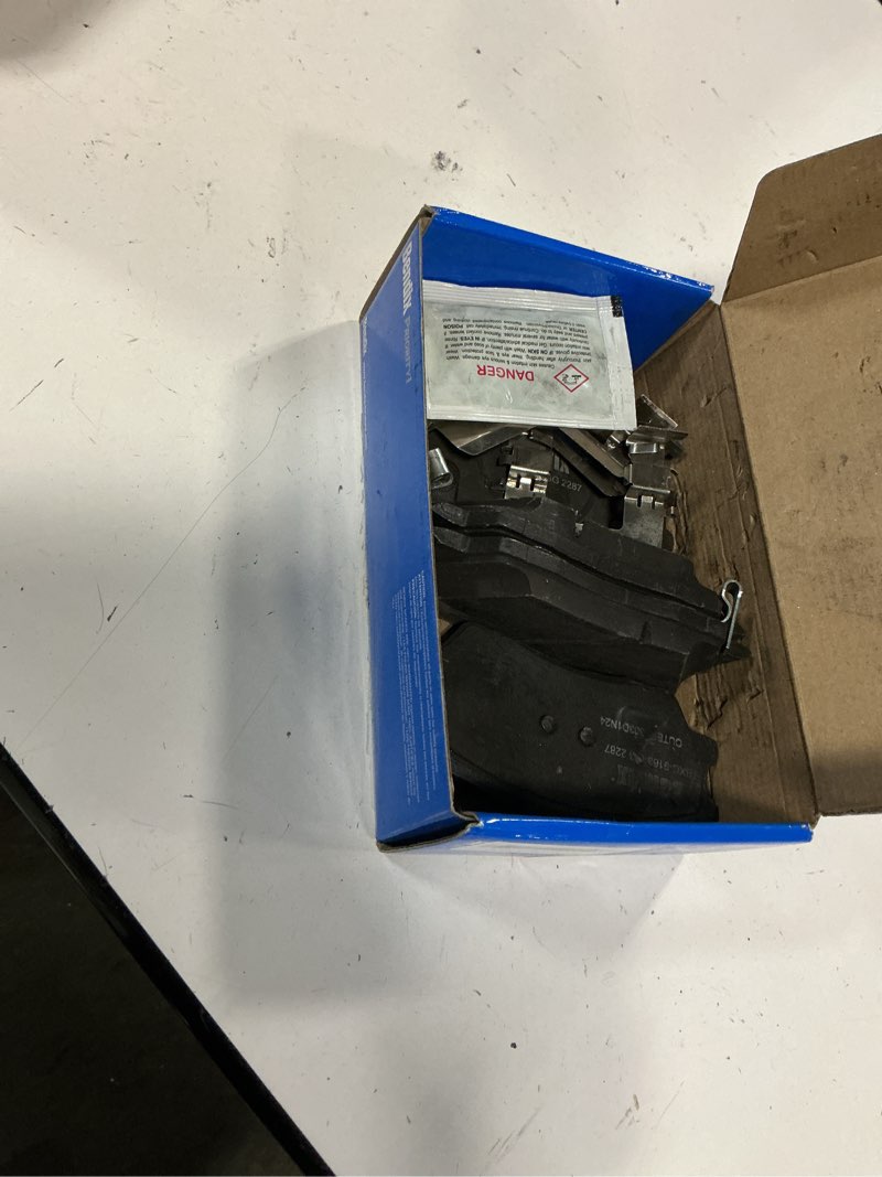 Condition photo showing As Is for bendix priority1 cfc2287 ceramic front brake pads for kia soul 2022-2020