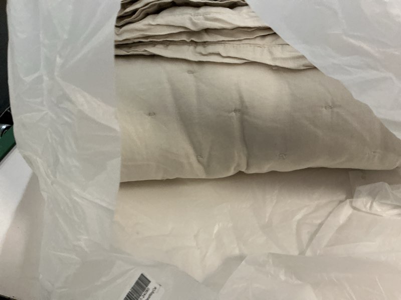 Condition photo showing Good Condition for quince european linen dream quilt, king/cal king, sand