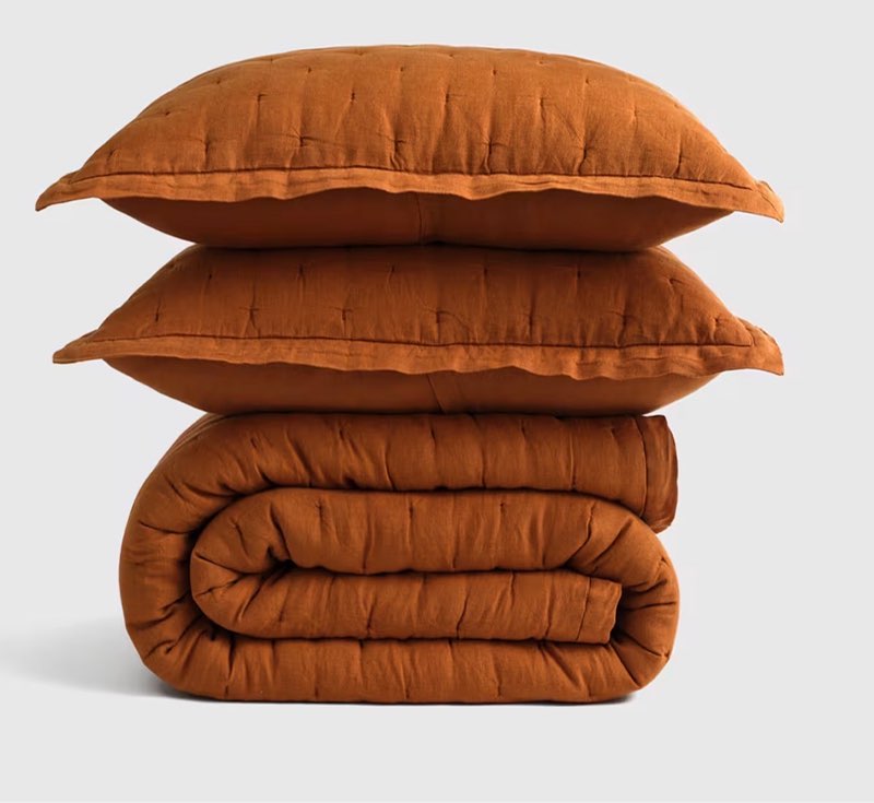 European Linen Dream Quilt Set (size full/queen) 