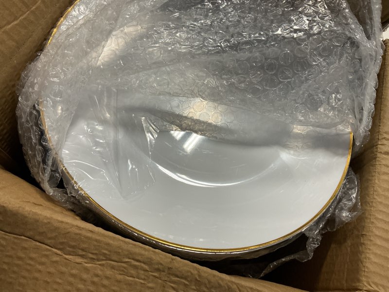 Condition photo showing Good Condition for munfix 100 gold plastic plates set, 10.25 inch disposable dinner plates, elegant fancy heavy duty for party, wedding, white with gold rim white / gold rim