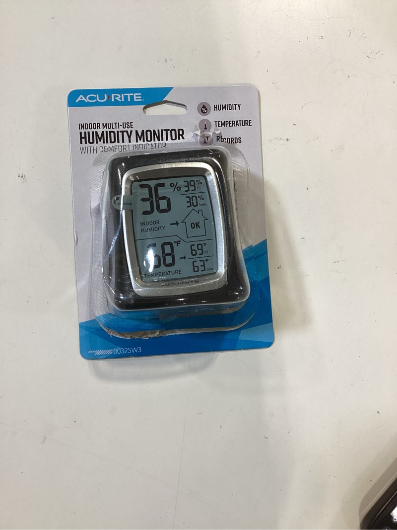 Condition photo showing As Is for acurite indoor digital thermometer & hygrometer (thermohygrometer); 3"x2.5"x1.3", 0.28 lbs (00325)