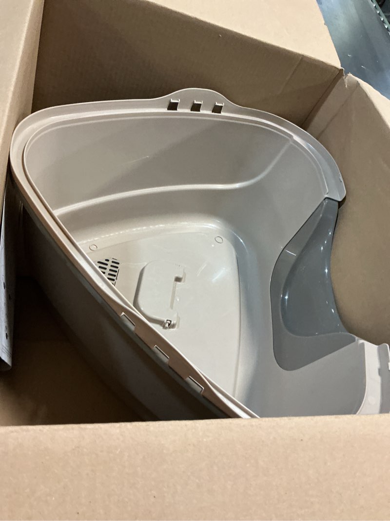 Condition photo showing Good Condition for Amazon Basics Cat Litter Box with Lid, No-Mess, Enclosed Spacious Design with Odor Control, Charcoal Filter, 26" x 23" x 20", Charcoal