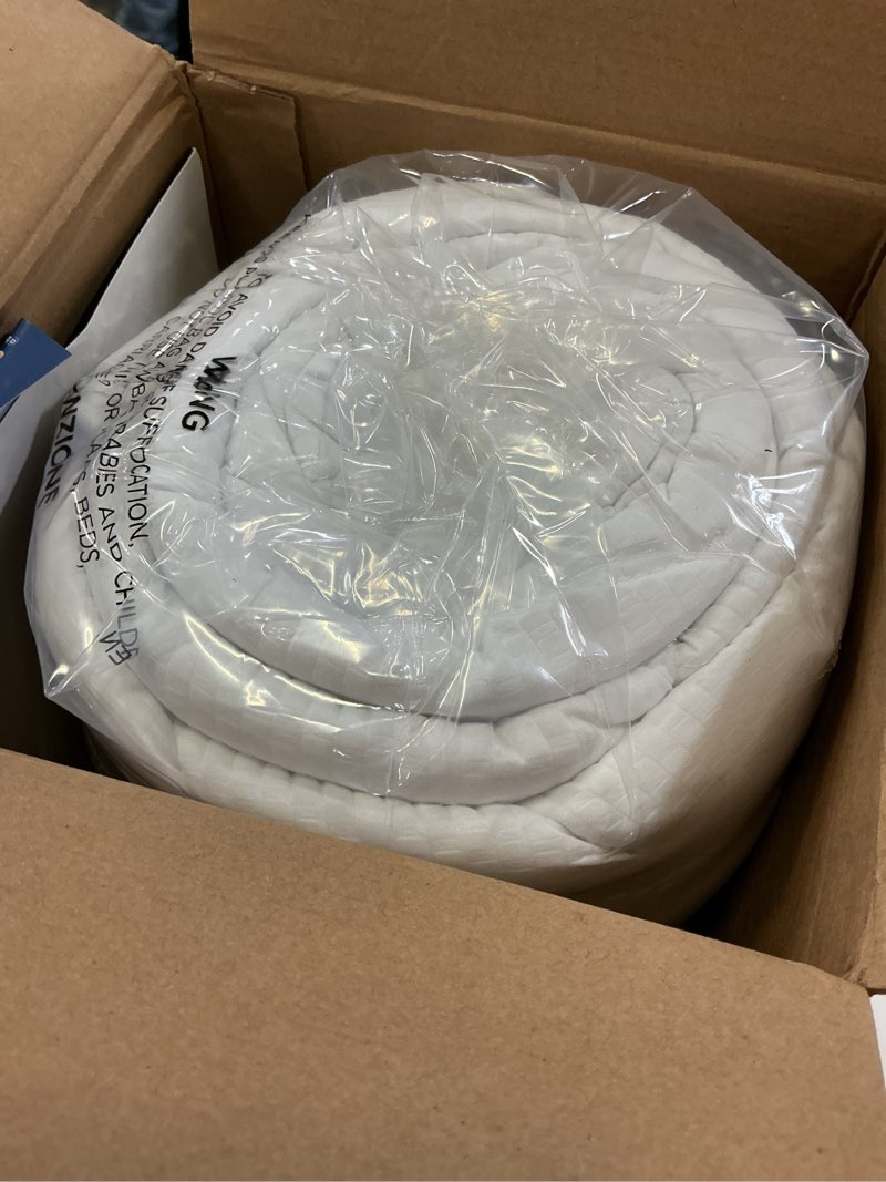 Condition photo showing New/Like New for bedsure full size mattress protector waterproof - quilted fitted noiseless mattress pad with 8-21" deep pocket, breathable pillow top mattress topper cover padded, 54x75 inches, white full white