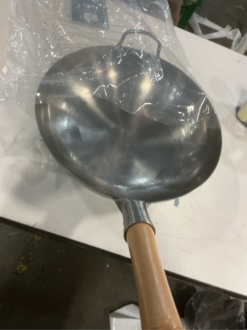 Condition photo showing Good Condition for YOSUKATA 14” Round Bottom Carbon Steel Woks and Stir Fry Pans – Unseasoned Pow Wok for Stir Fry, BBQ & Camping – Hand-Hammered Traditional Japanese and Chinese Pan – Gas Stove, Open Fire Only