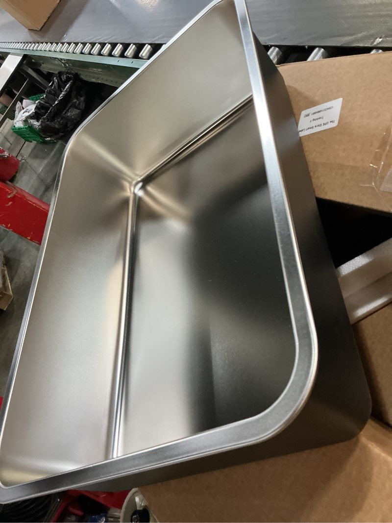 Condition photo showing Good Condition for ohtomber stainless steel litter box - large metal cat litter box pan high sided, never absorbs smell, easy to clean non stick litterbox tray toilet pet supplies for indoor big and small cats, kitten 23.4"l x 15.6"w x 6"h