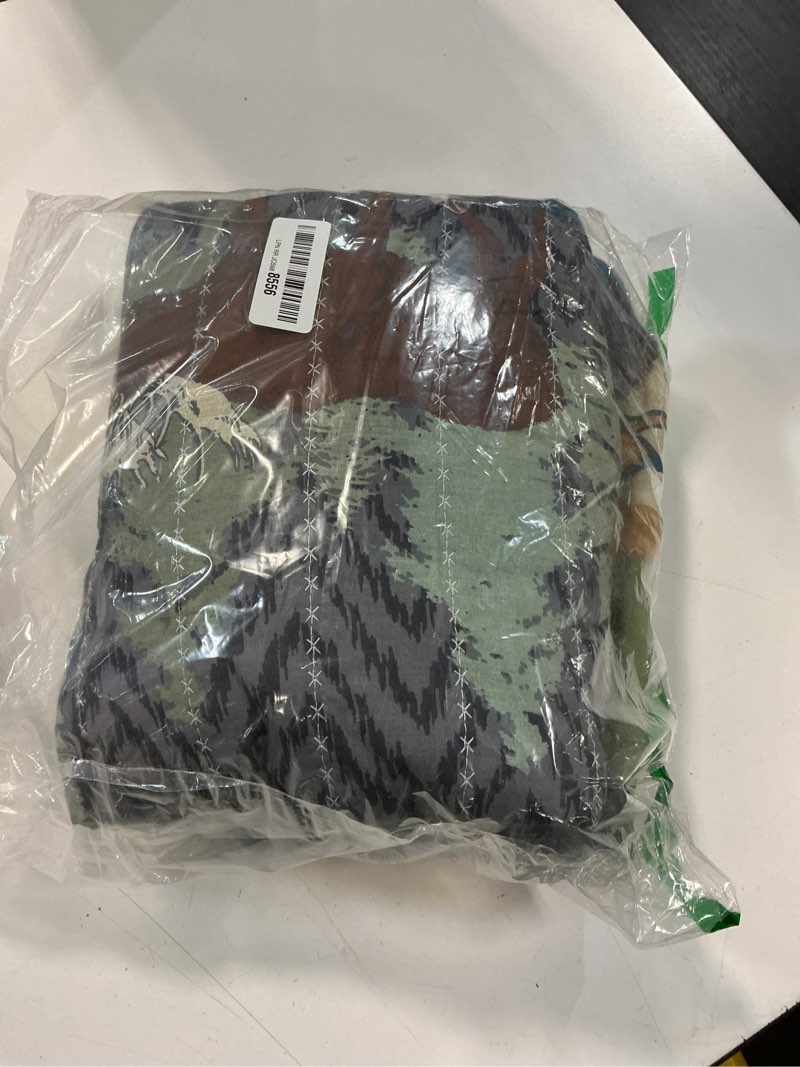Condition photo showing Good Condition for greenland home black bear lodge throw