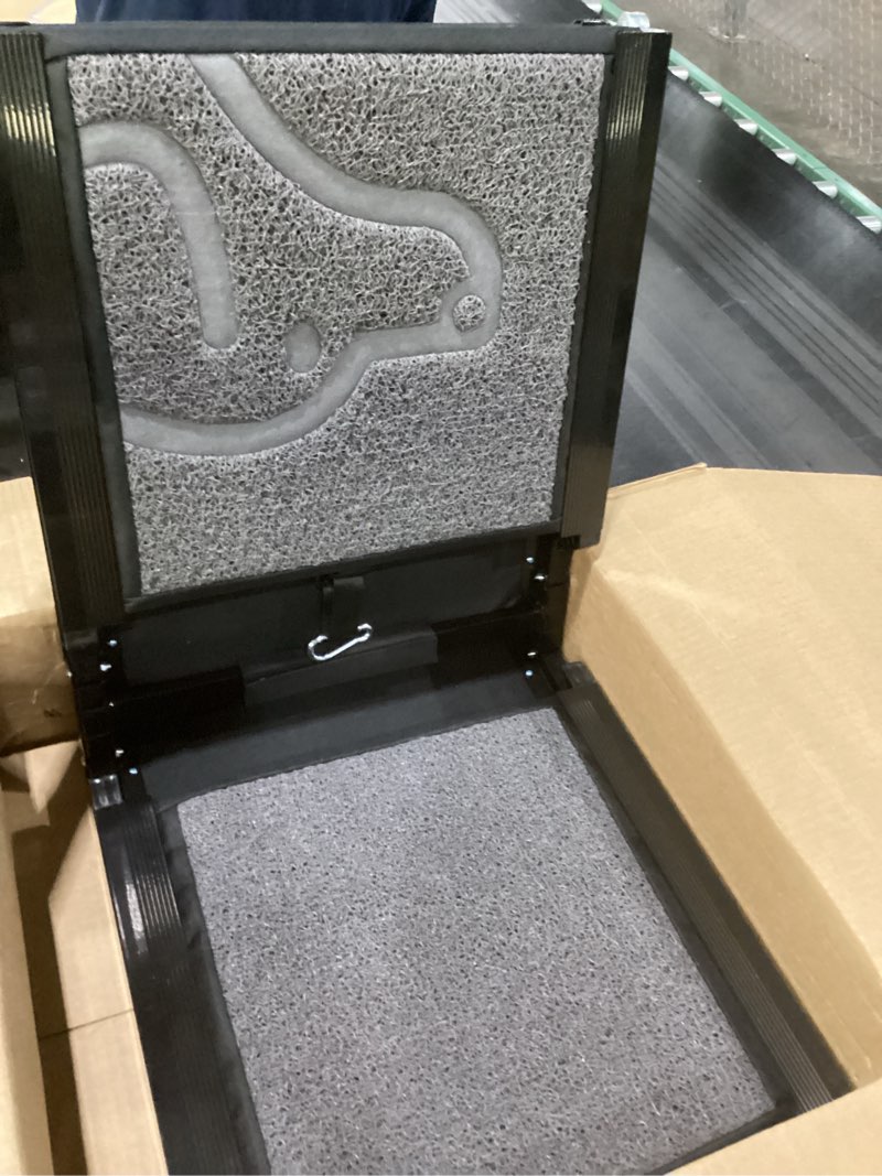 Condition photo showing Good Condition for black mesh dog ramp