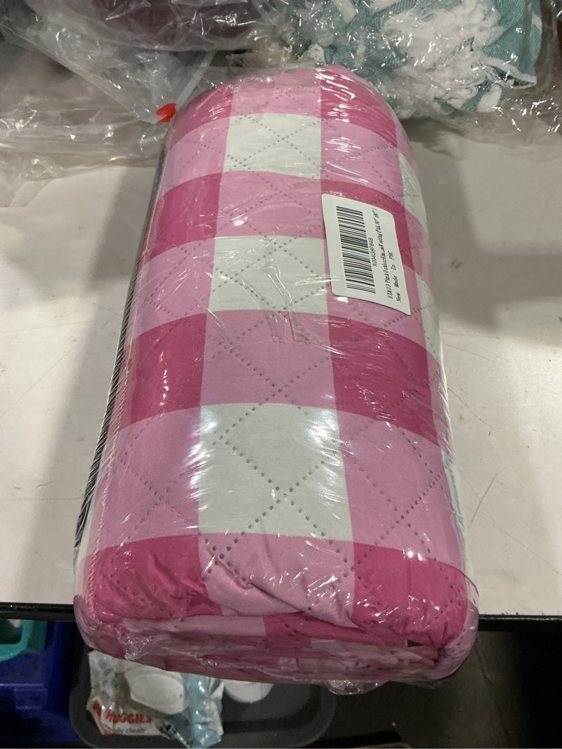 Condition photo showing Good Condition for hx&od outdoor picnic blanket, extra large, 80''x80'' waterproof foldable blankets gingham picnic mat for beach, camping grass lawn park accessories cute couple ideas wedding (pink, 80”x80”) 6'8" x 6'8" (square) pink