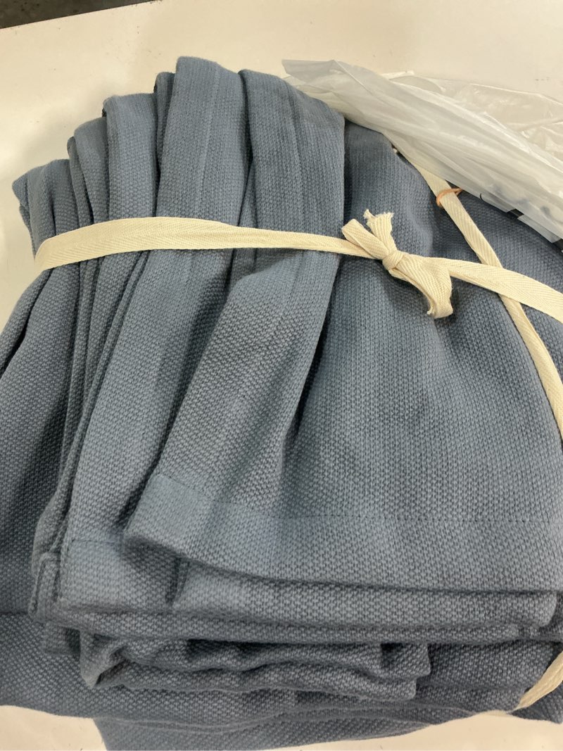 Condition photo showing New/Like New for organic airy gauze calking blanket