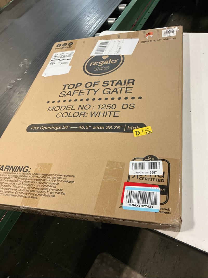 Condition photo showing Good Condition for regalo 2-in-1 extra wide stairway and hallway walk throughbaby safety gate, hardware mounting, white 24"x40.5"x28.5"(pack of 1) white 24-40.5"w x 28.75"h